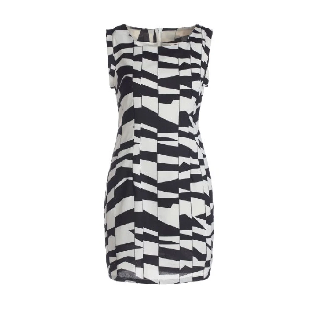 leeveless quare Neck Beam Waist Packet Buttock Pattern Formal Ladylike Women's Dress - White And Black Fansmadedirect